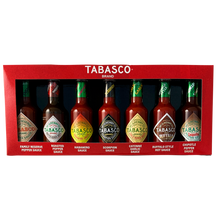 Afbeelding in Gallery-weergave laden, TABASCO® Brand Gift Set &#39;BURNING FLAVOURS&#39; 7 x 148ml glass bottles
